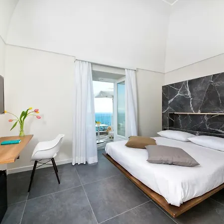 Orleans Gæstehus Amalfi